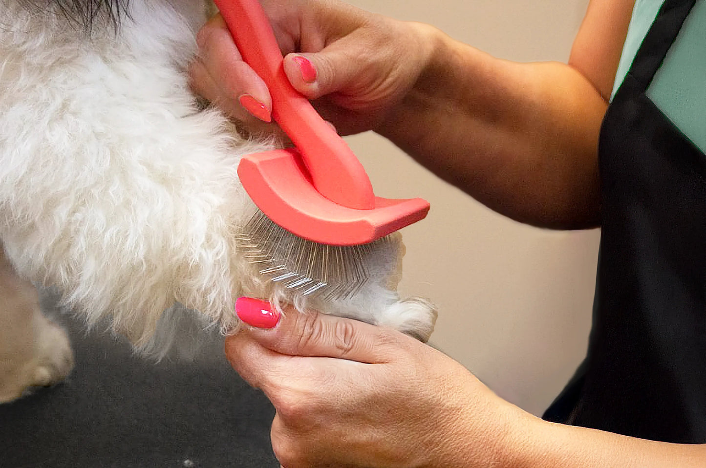 Flying Pawfect Flat Coral Medium Pet Slicker Brush supplier image 9