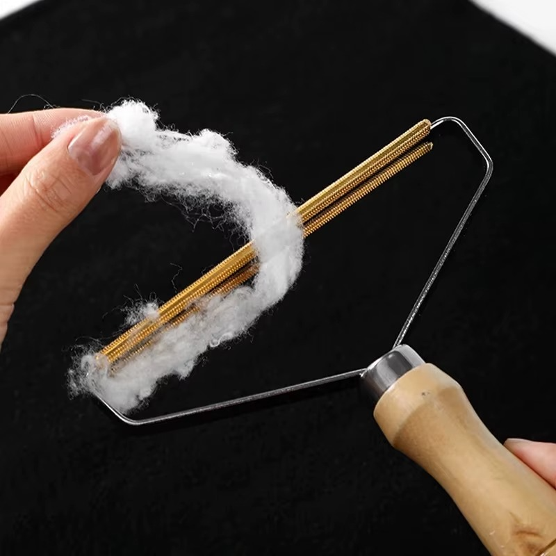 Portable Lint Remover Pet Hair Brush Manual Clothes Fabric Cleaner